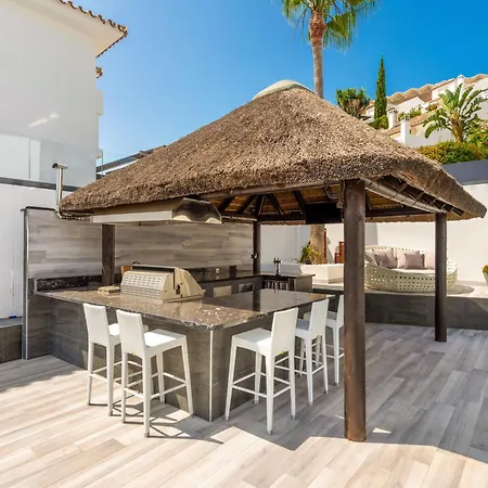 Villa Banus - - Just A Few Steps From The Port-beach Marbella