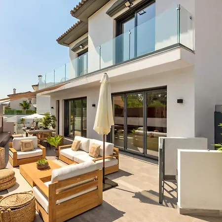 Villa Banus - - Just A Few Steps From The Port-beach *